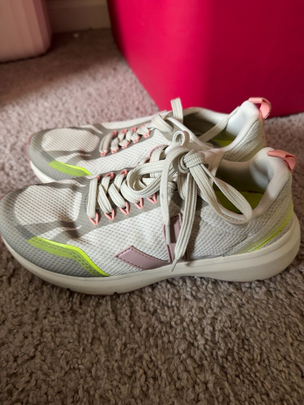 Veja Running Walking Sneakers Women’s US 8 Size 8